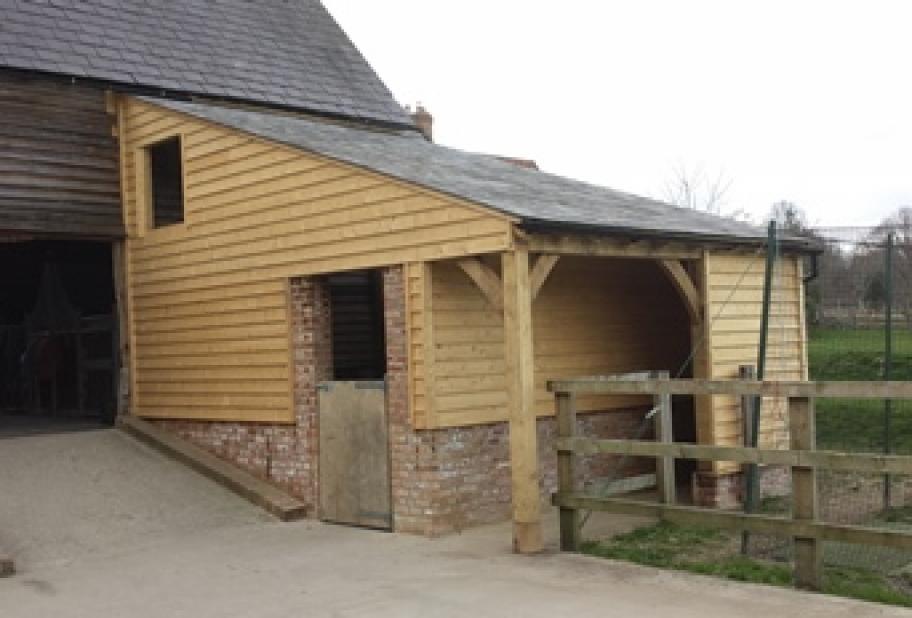 oak_framed_stable_complete
